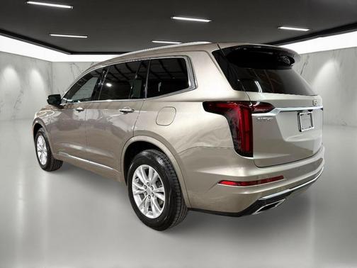 2022 Cadillac XT6 Luxury FWD