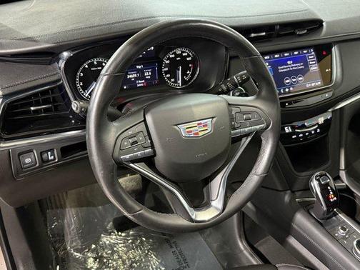 2022 Cadillac XT6 Luxury FWD