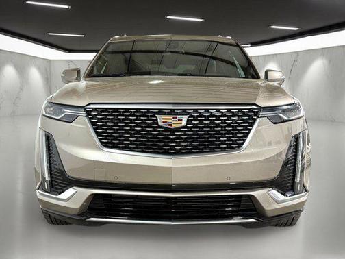 2022 Cadillac XT6 Luxury FWD