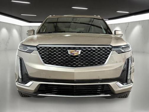2022 Cadillac XT6 Luxury FWD