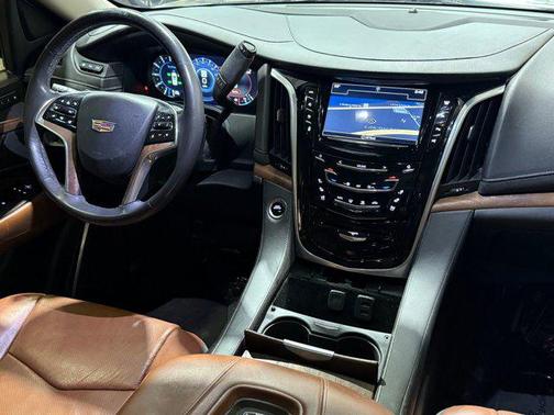2020 Cadillac Escalade Luxury