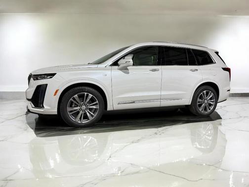 2025 Cadillac XT6 Premium Luxury FWD