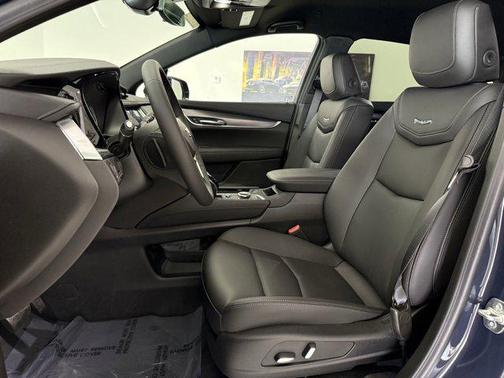 2025 Cadillac XT5 Luxury