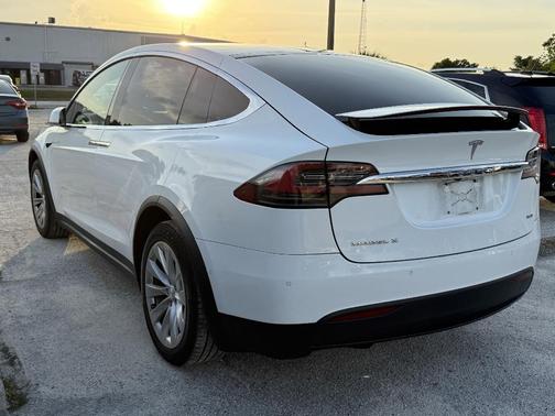 2018 Tesla Model X 75D