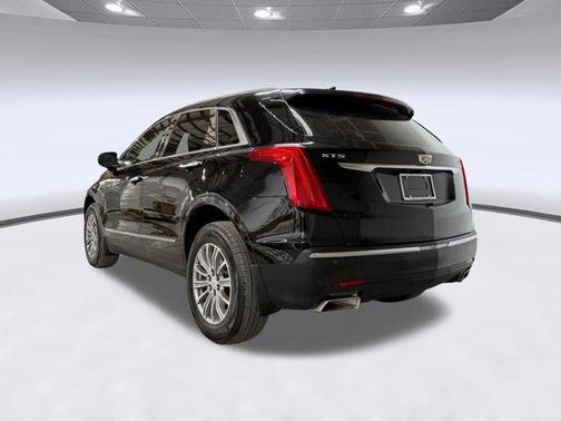 Stellar Black Metallic 2019 Cadillac XT5 Luxury