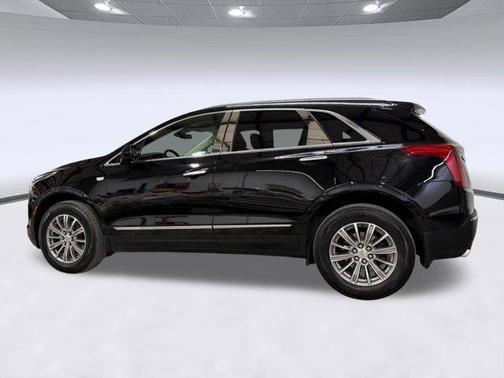 Stellar Black Metallic 2019 Cadillac XT5 Luxury