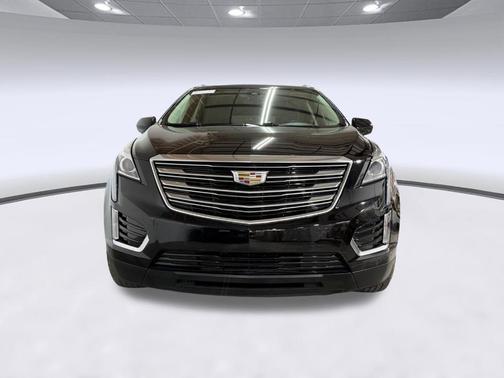 Stellar Black Metallic 2019 Cadillac XT5 Luxury