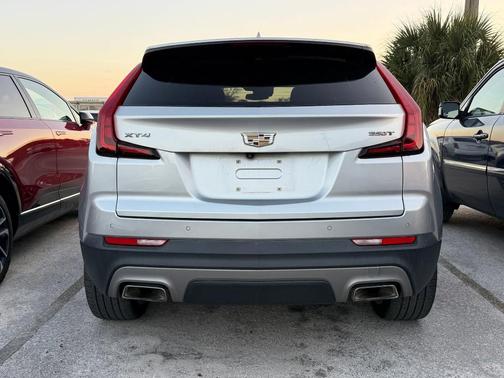 2020 Cadillac XT4 Premium Luxury