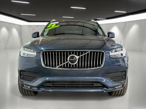 2020 Volvo XC90 T6 Momentum