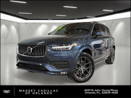 2020 Volvo XC90 T6 Momentum