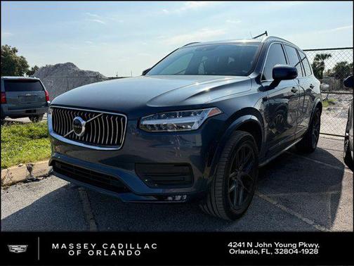 2020 Volvo XC90 T6 Momentum