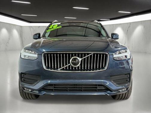 2020 Volvo XC90 T6 Momentum