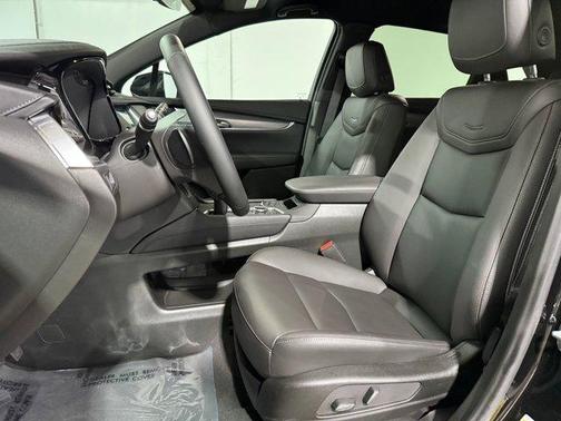 2025 Cadillac XT5 Luxury