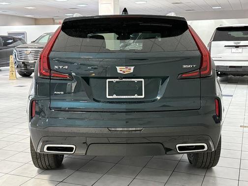 2025 Cadillac XT4 Premium Luxury