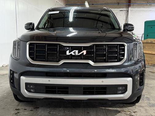 Gravity Gray 2024 Kia Telluride SX