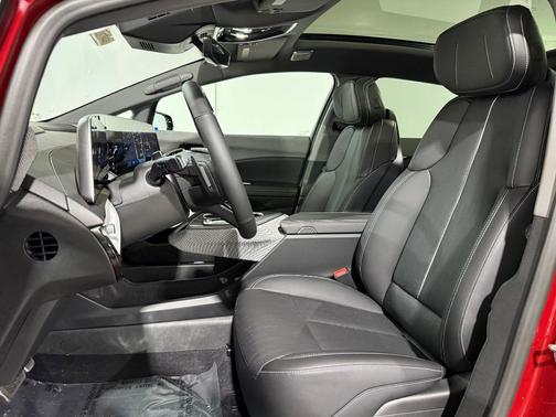 2025 Cadillac OPTIQ Luxury 2 AWD