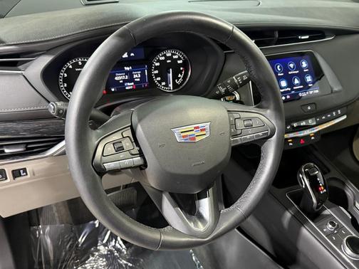 2021 Cadillac XT4 Premium Luxury