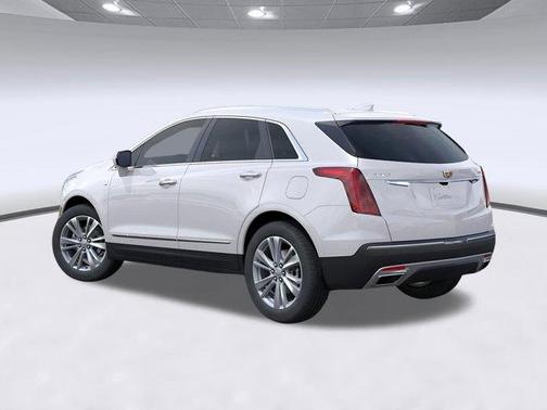 Crystal White Tricoat 2026 Cadillac XT5 Premium Luxury