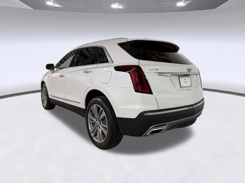Crystal White Tricoat 2026 Cadillac XT5 Premium Luxury
