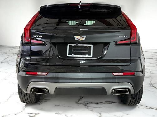 2021 Cadillac XT4 Premium Luxury