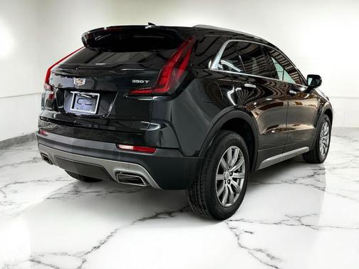 2021 Cadillac XT4 Premium Luxury