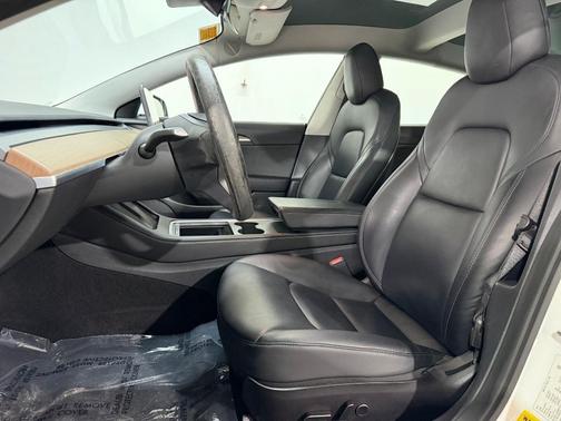 Pearl White Multi-Coat 2021 Tesla Model 3 Standard Range Plus