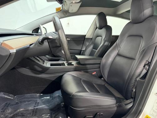 Pearl White Multi-Coat 2021 Tesla Model 3 Standard Range Plus