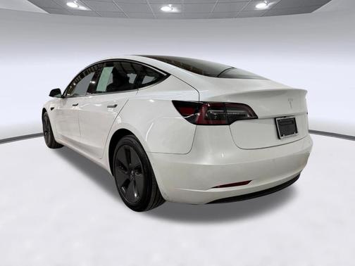 Pearl White Multi-Coat 2021 Tesla Model 3 Standard Range Plus