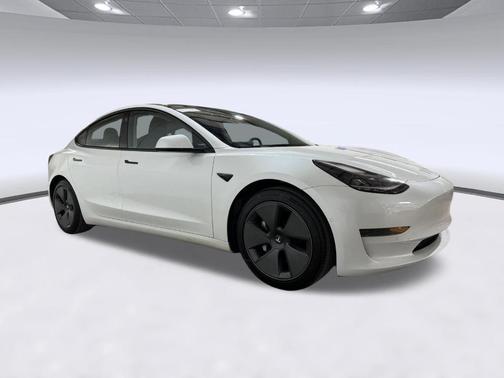 Pearl White Multi-Coat 2021 Tesla Model 3 Standard Range Plus