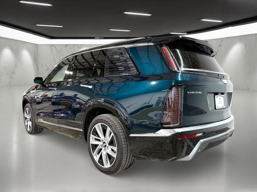 2026 Cadillac VISTIQ Luxury