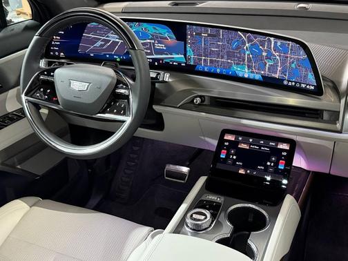 2026 Cadillac VISTIQ Luxury