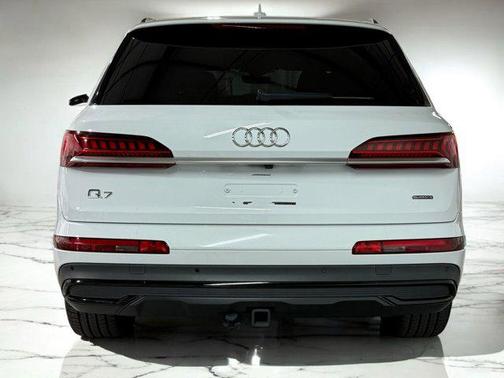 2021 Audi Q7 55 Premium Plus
