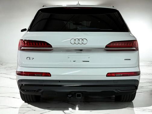 2021 Audi Q7 55 Premium Plus