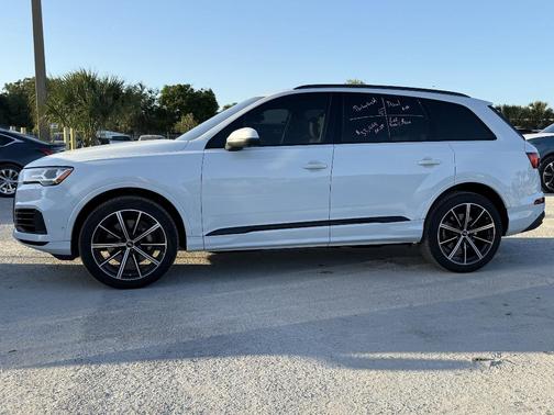 2021 Audi Q7 55 Premium Plus