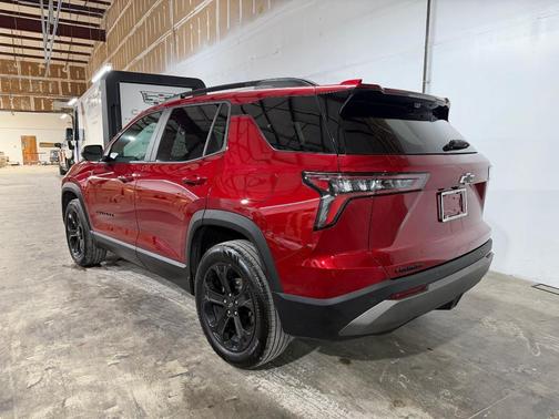 Radiant Red Tintcoat 2025 Chevrolet Equinox 1LT