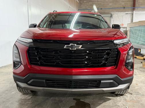 Radiant Red Tintcoat 2025 Chevrolet Equinox 1LT