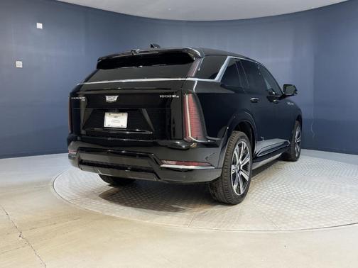 2025 Cadillac Escalade Luxury