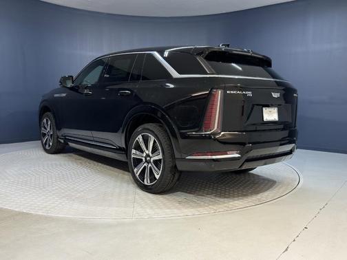 2025 Cadillac Escalade Luxury