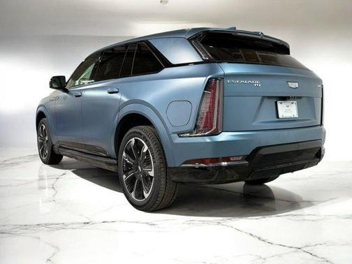 2025 Cadillac Escalade Sport