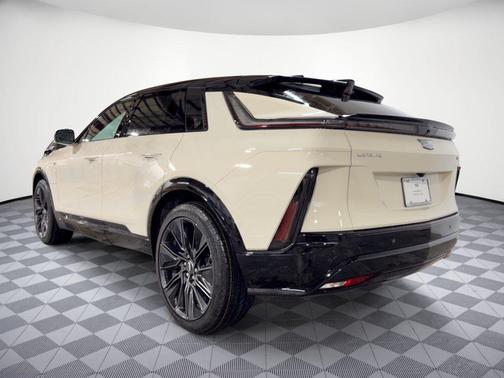 Cashmere 2027 Cadillac LYRIQ Signature Sport