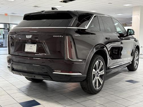 2025 Cadillac Escalade Luxury
