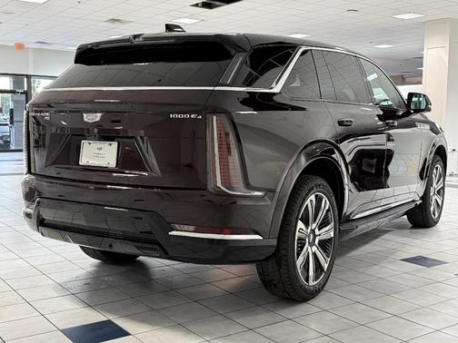 2025 Cadillac Escalade Luxury