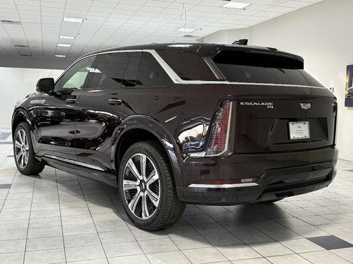 2025 Cadillac Escalade Luxury