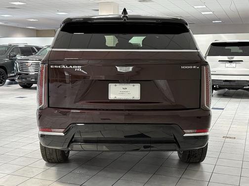 2025 Cadillac Escalade Luxury