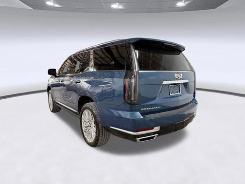 Deep Sea Metallic 2026 Cadillac Escalade Luxury