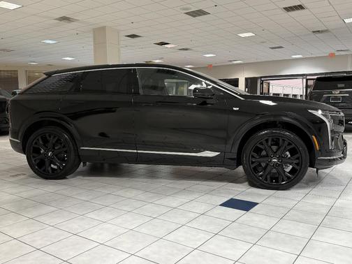 2025 Cadillac OPTIQ Luxury