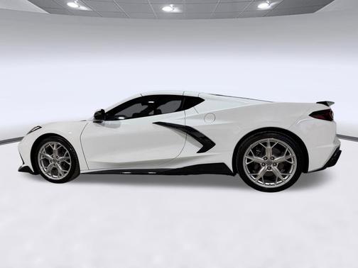 Arctic White 2024 Chevrolet Corvette Stingray w/3LT