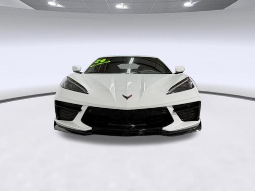 Arctic White 2024 Chevrolet Corvette Stingray w/3LT
