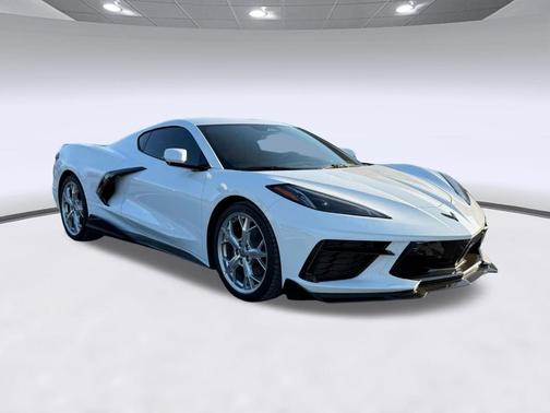 Arctic White 2024 Chevrolet Corvette Stingray w/3LT