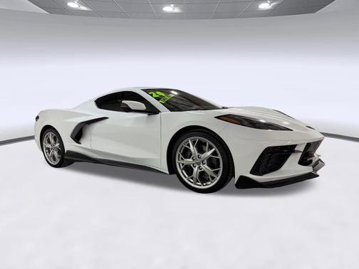 Arctic White 2024 Chevrolet Corvette Stingray w/3LT